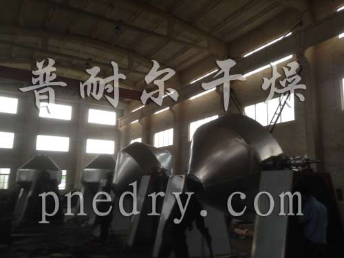 多台双锥真空制作现场