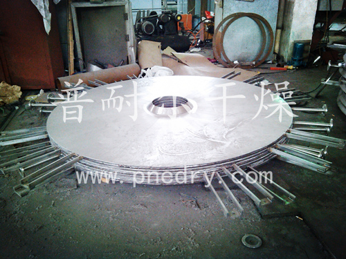 真空盘式干燥机制作现场