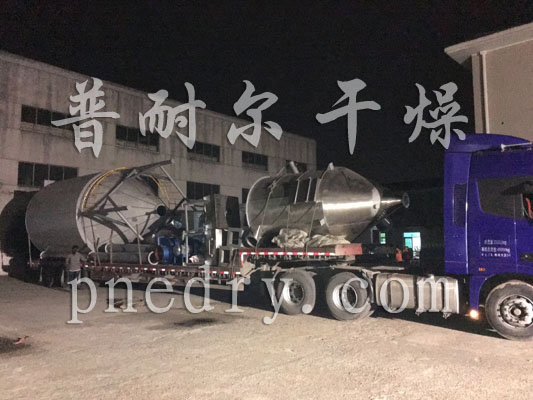 离心喷雾冷却造粒机发货现场
